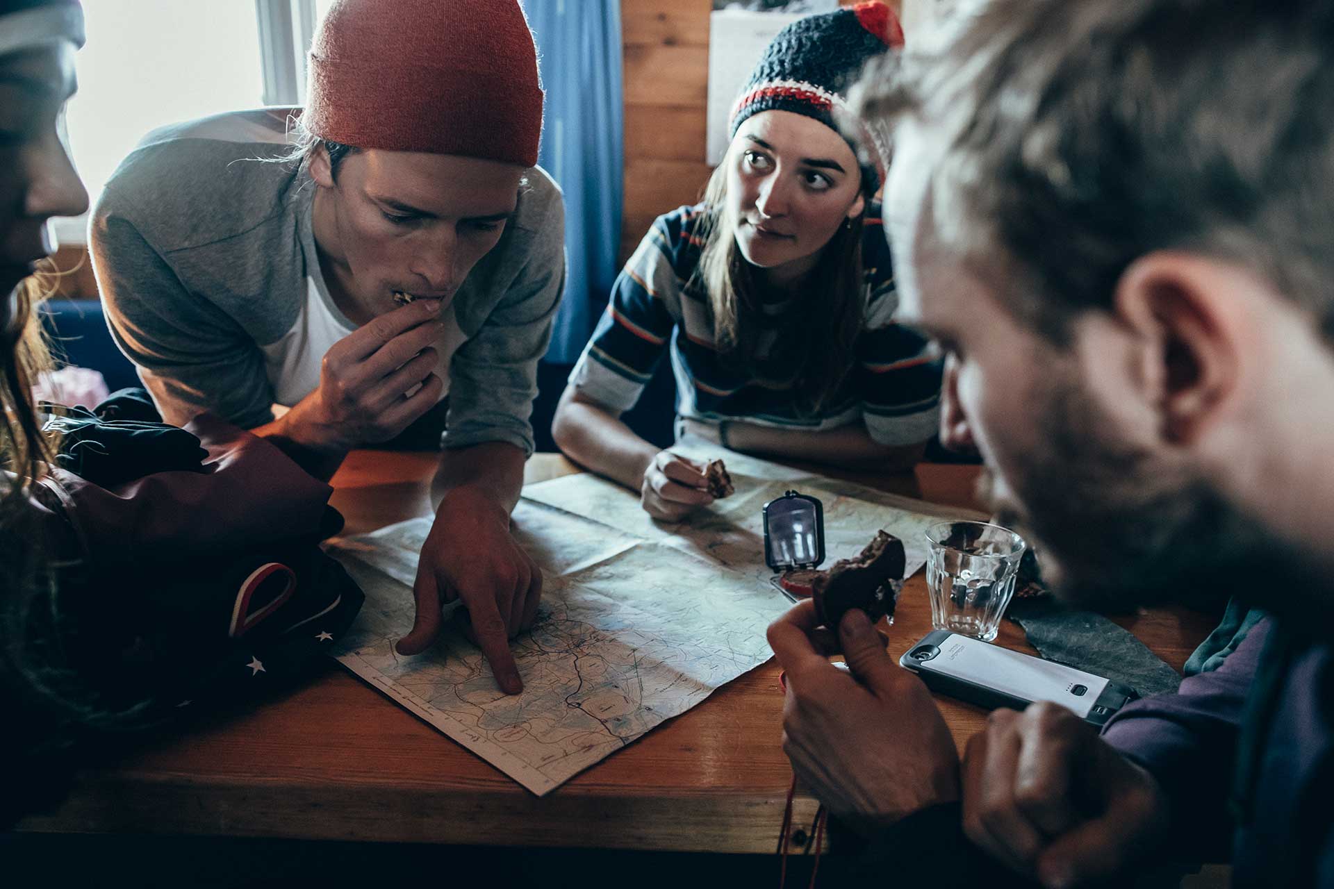 People Fotograf Skitour Freunde Norwegen Hütte