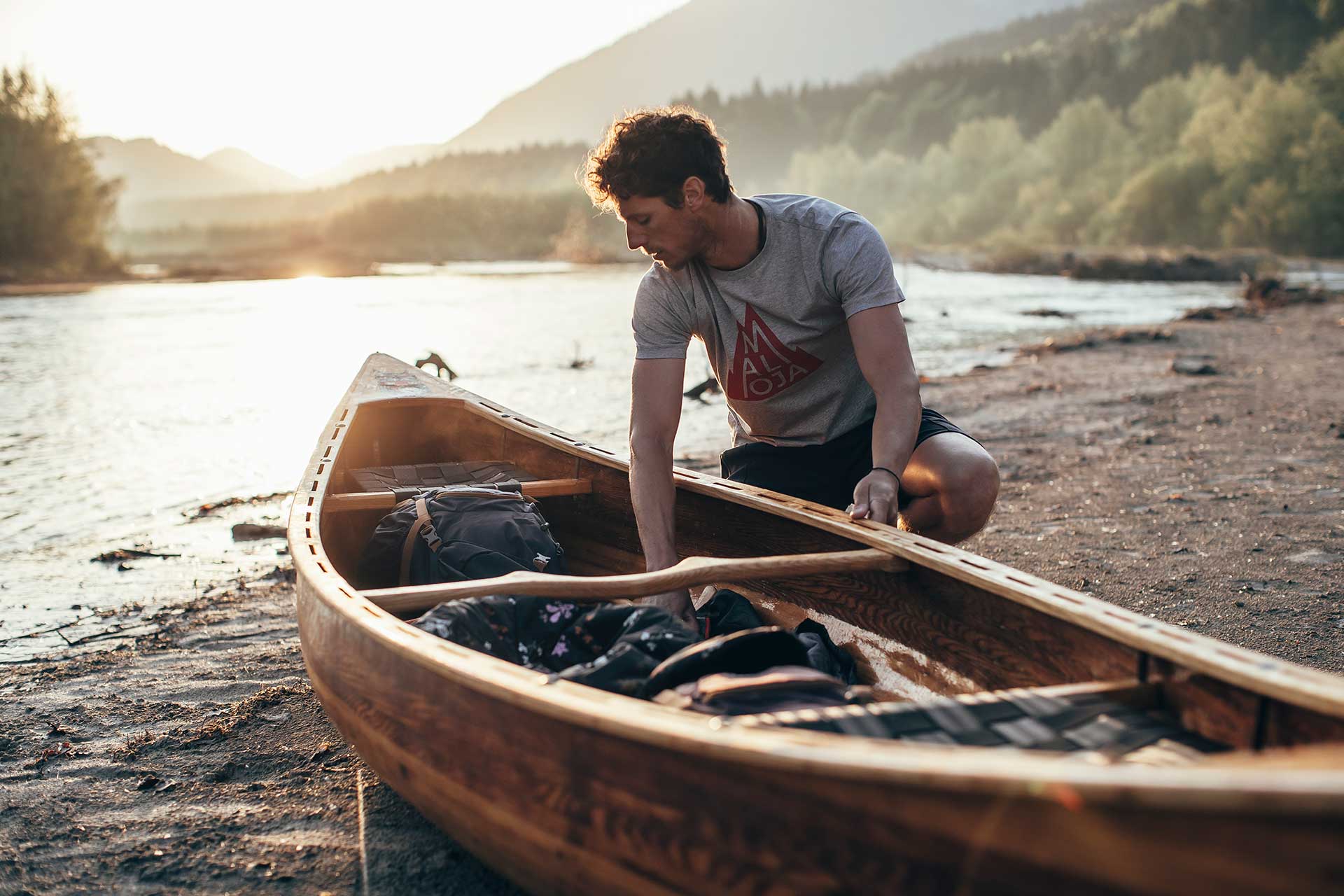 Outdoor Fotograf Lifestyle Fluss Kanu Travel Reisen Michael Müller Zürich