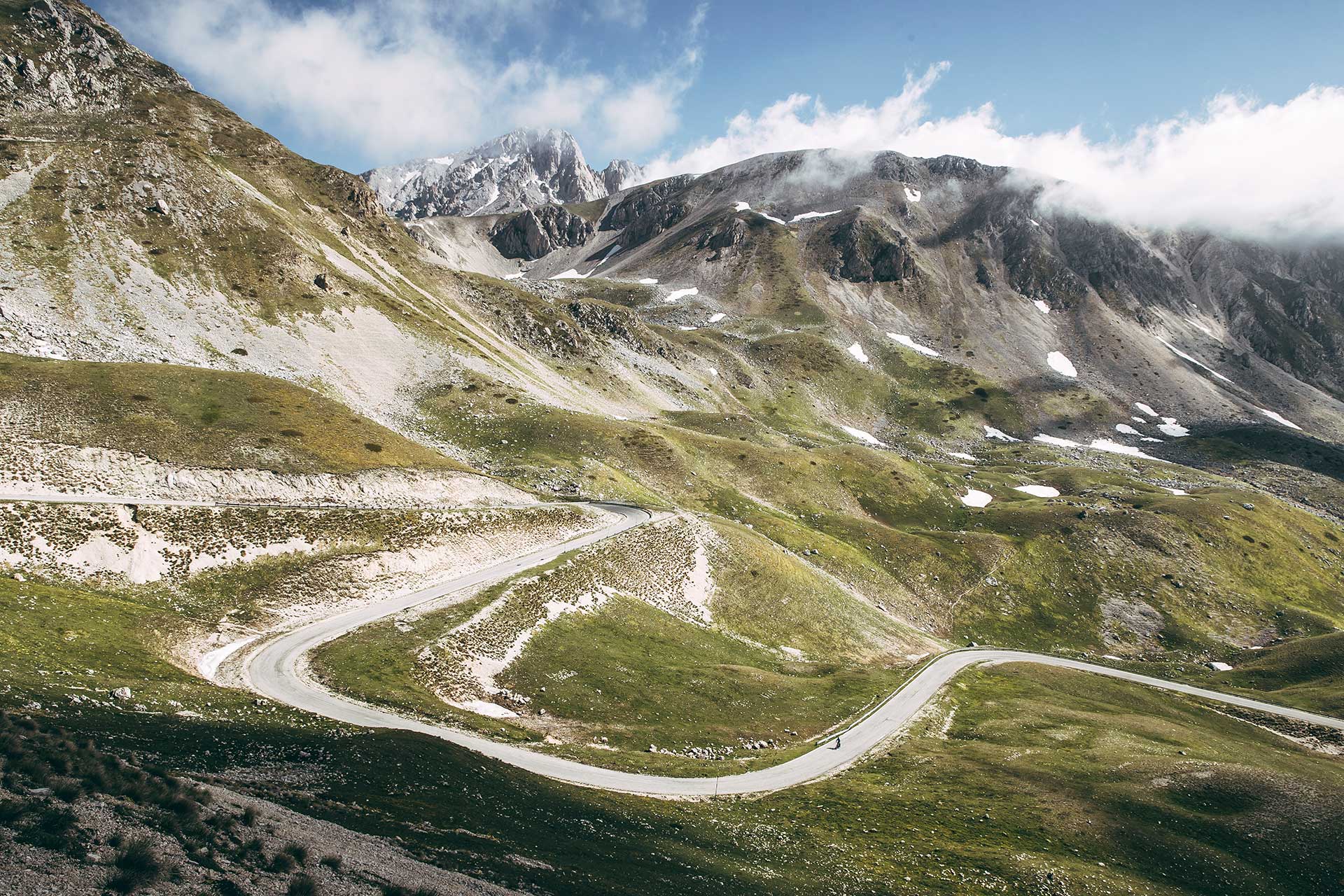 Ebike Sport Fotograf Fahrrad Berge Landschaft Serpentinen Straße München Riese Müller