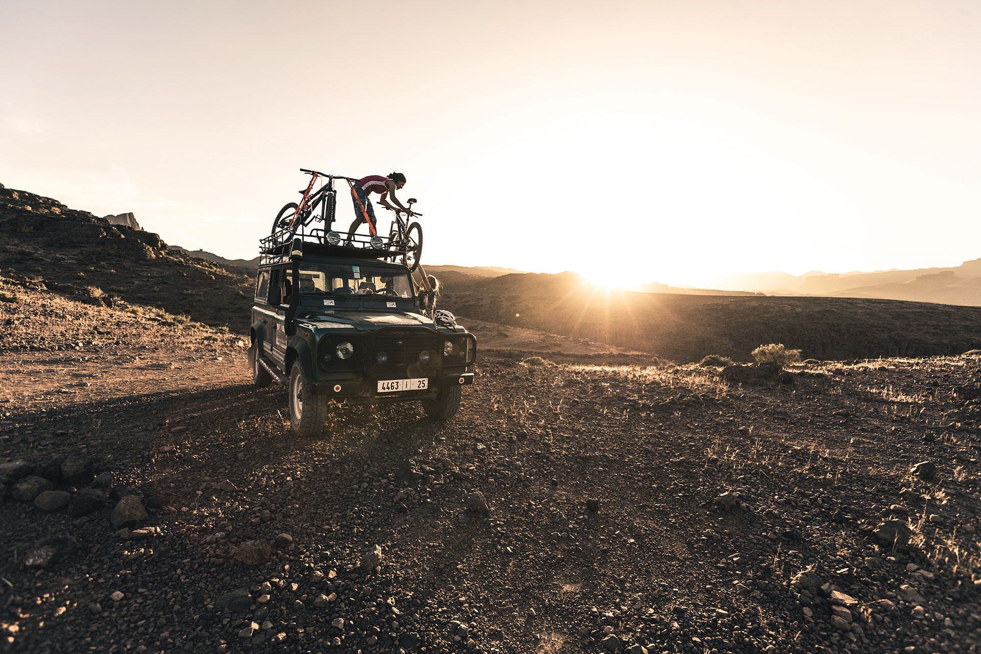 Defender Fotograf Outdoor Reise Travel Mountainbike Marokko Katalogproduktion