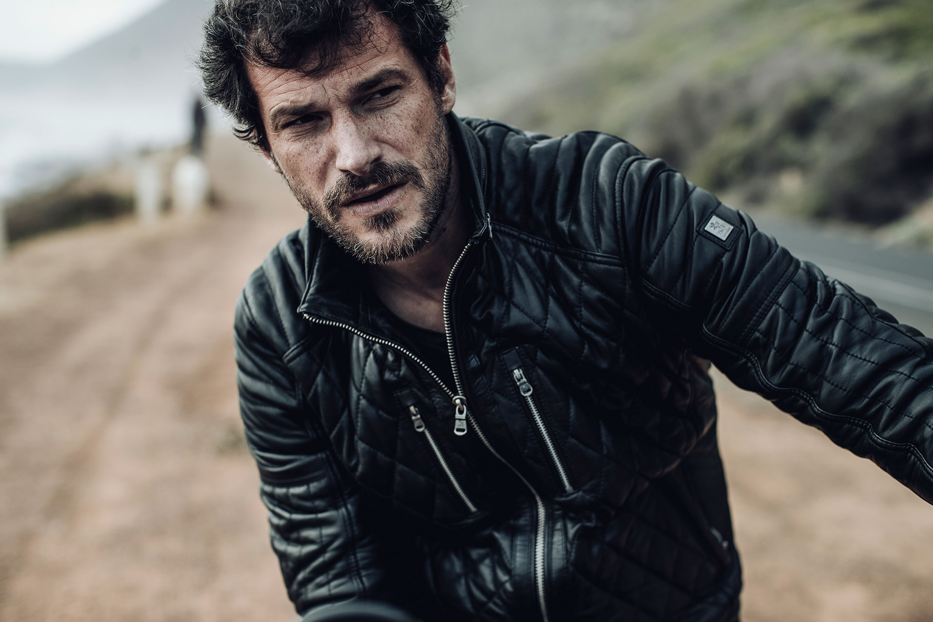 Portrait Lifestyle Biker BMW Caferacer Kapstadt Michael Müller