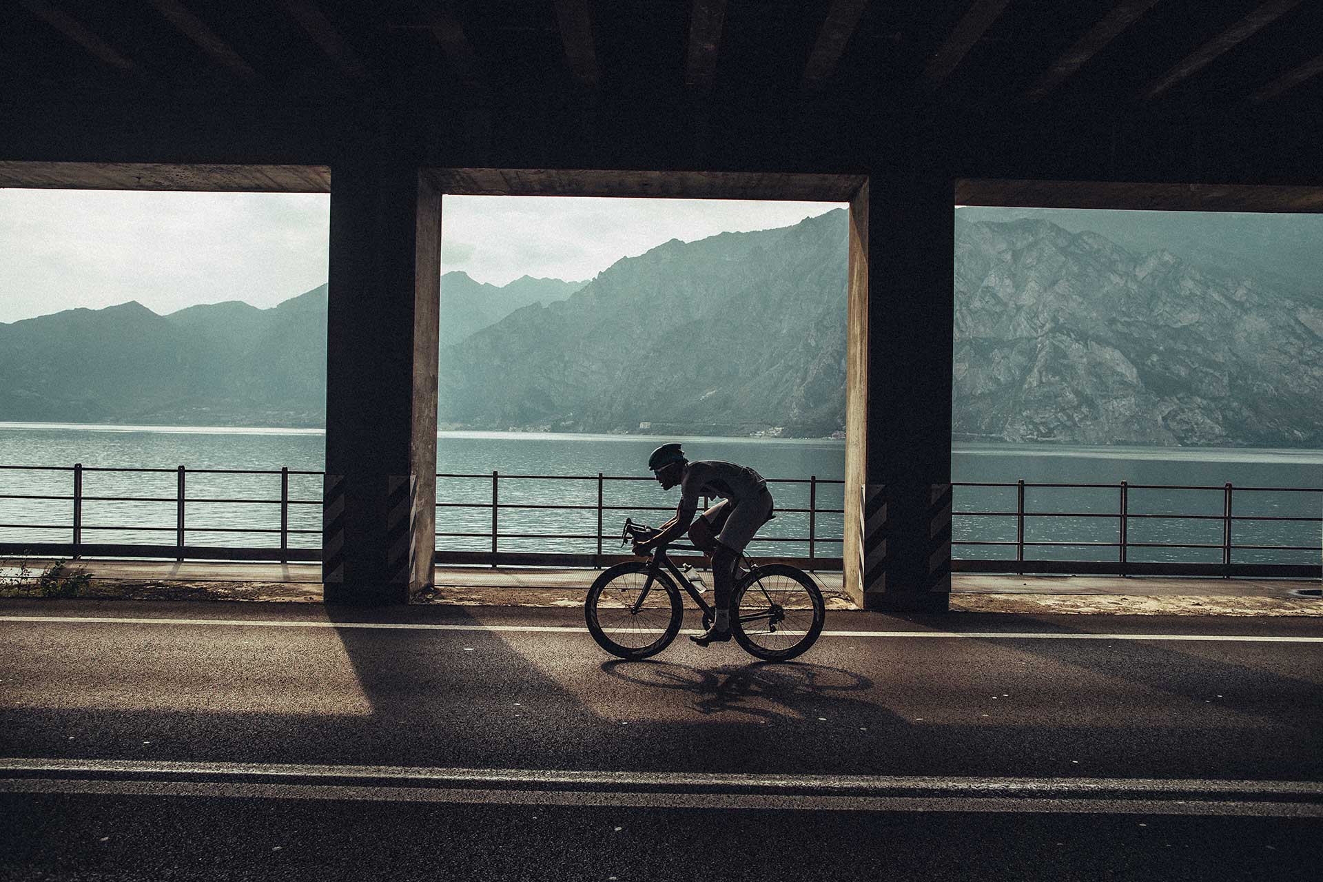 Gardasee Sport Rennrad Fotograf Straße Tunnel Frankfurt Fotoproduktion
