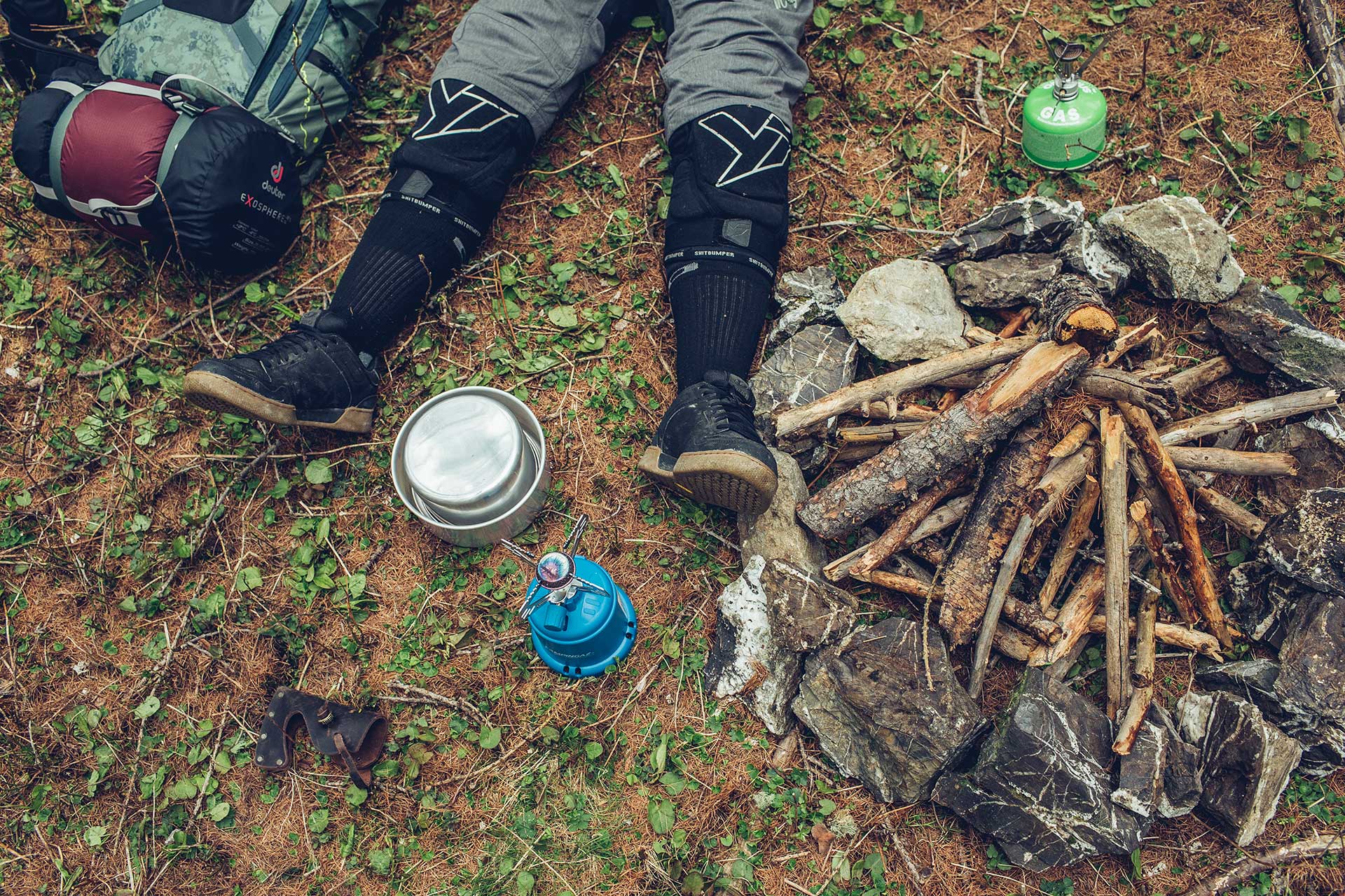 Hamburg Mountainbike Fotograf Sport Lifestyle Campen Lagerfeuer Pause Deutschland 