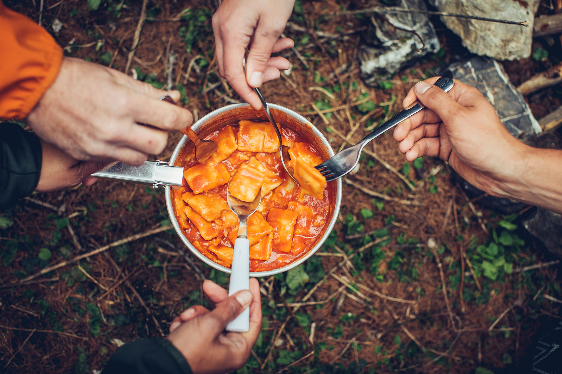 Food Kochen Lagerfeuer Campen Outdoor Sports Lifestyle Fotograf London