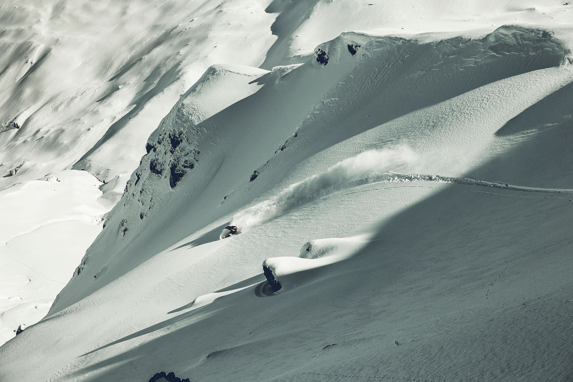 Tour Fotograf Winter Abfahrt Schwung Michael Müller Tiefschnee Splitboard Landschaft München