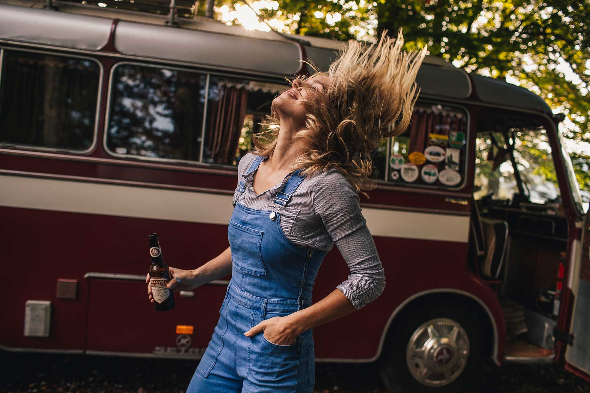 Girl Bier Lifestyle Fotoproduktion People Camping Outdoor München