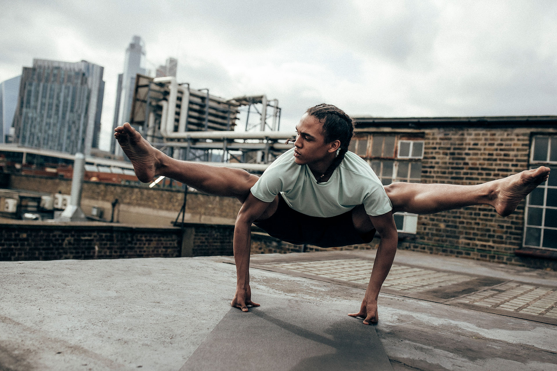 Fotograf Michael Müller Superdry Kampagne People Lifestyle Yoga England